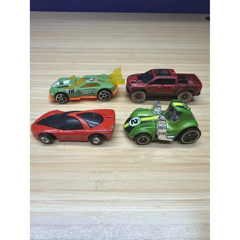 Hot Wheels Lot of 4‎ Loose Cars Truck Twin Mill Ram 1500 Mixed